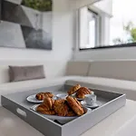 Apartment Stylish Hills With Lovely Views *