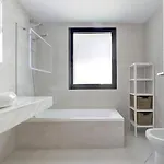 Stylish Hills With Lovely Views Apartment *