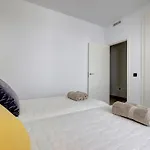 Stylish Hills With Lovely Views