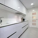 Stylish Hills With Lovely Views Apartment *