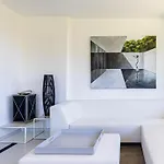 Stylish Hills With Lovely Views