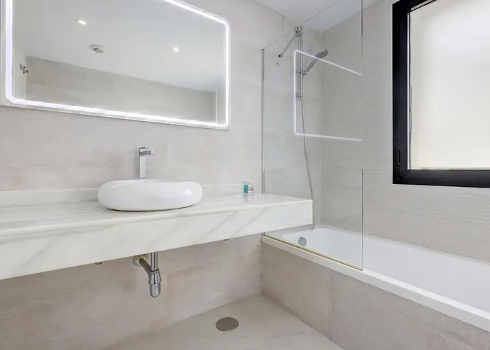 Апартаменти Stylish Hills With Lovely Views Естепона