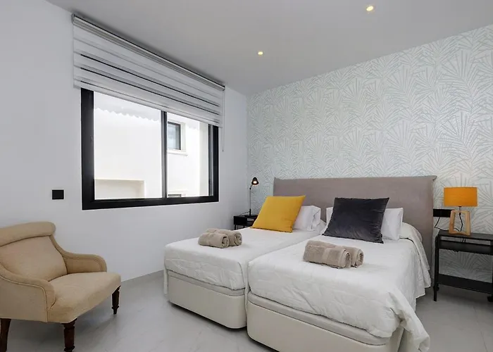 Stylish Hills With Lovely Views Апартаменти Естепона