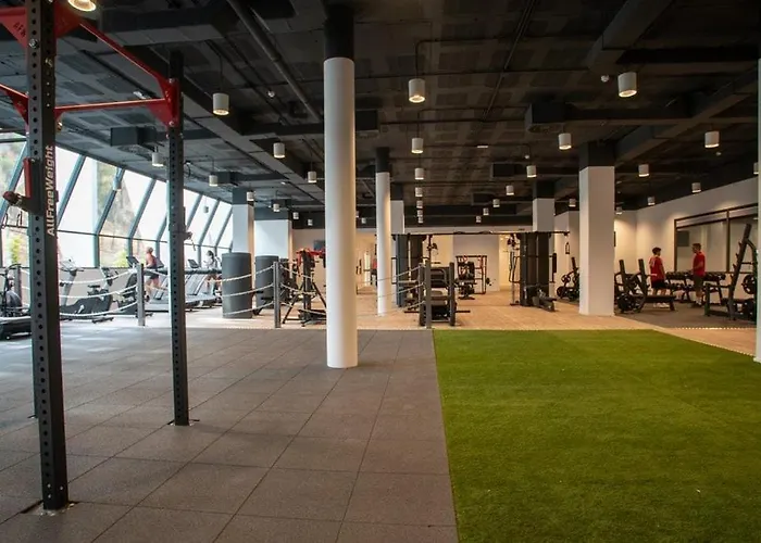 Stylish Hills With Lovely Views *