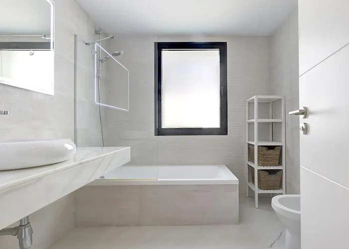 Stylish Hills With Lovely Views Apartman *