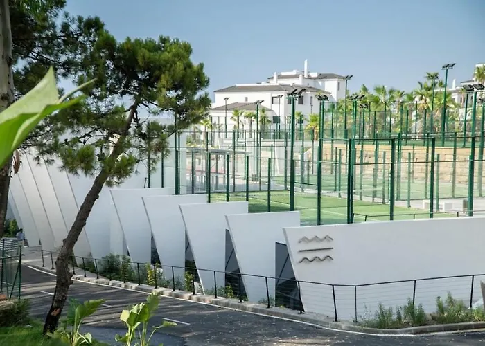 Stylish Hills With Lovely Views