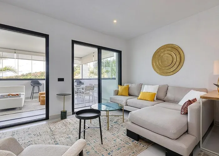 Apartman Stylish Hills With Lovely Views